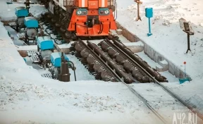В Кузбассе возбудили дело по факту схода электровоза на станции