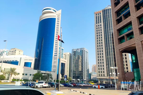 ОАЭ закрывают посольство в Тегеране и отзывают посла