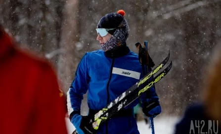 Бор, снег, спринт: как прошёл чемпионат Кемерова по лыжным гонкам