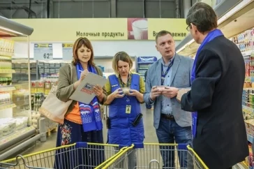 Фото: Депутаты нашли в кемеровской «Ленте» просроченные продукты 2