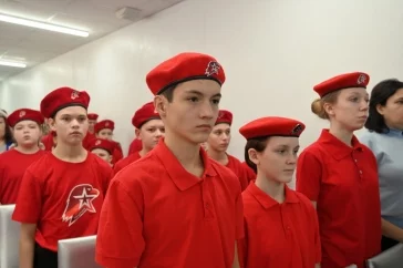 Фото: Школьник из Кузбасса стал двухмиллионным участником движения «Юнармия» 2