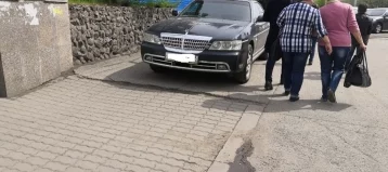 Фото: Новокузнецкого водителя наказали за парковку на тротуаре 1