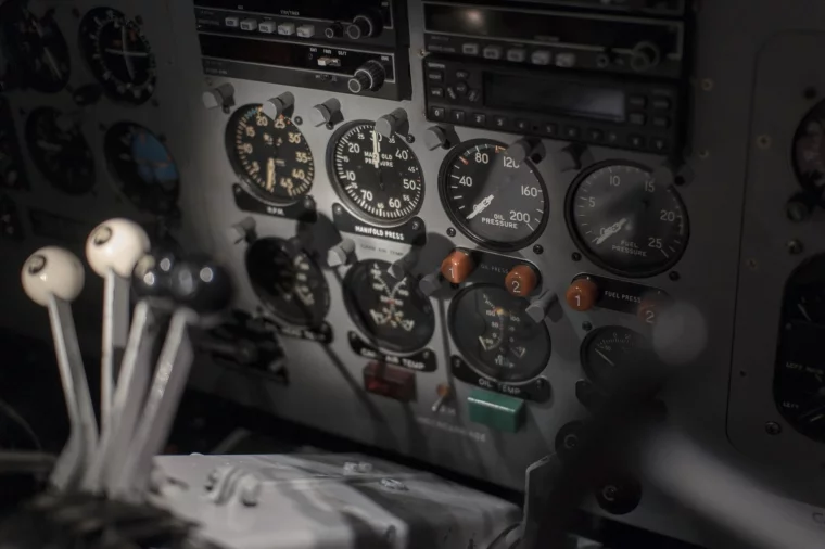 Фото: «Меня путают с бортпроводником»: пилотесса — о романтике, самолётах и отношении пассажиров 6