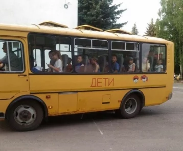 Фото: В Кузбассе более 350 детей экстренно вывезли из лагеря из-за плохой воды 1