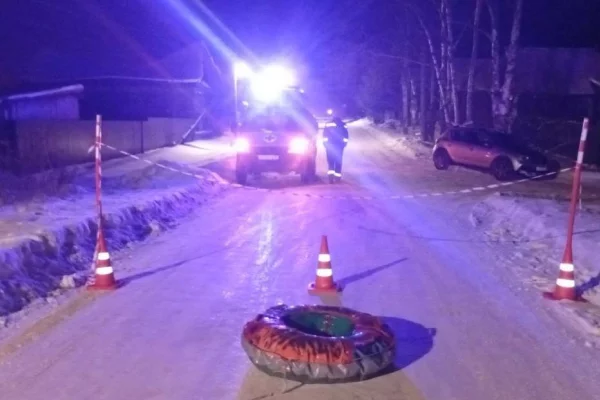 Две девушки погибли, врезавшись на тюбинге в автомобиль в Новгородской области