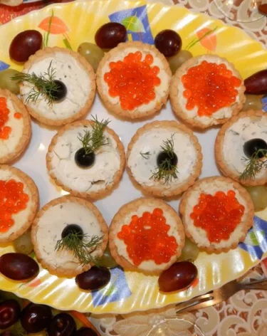 Названы цены на красную икру и рыбу перед Новым годом