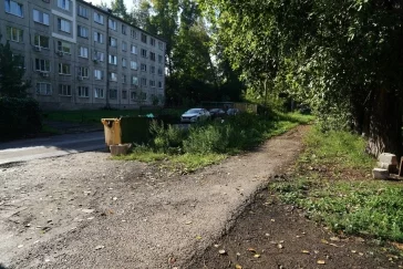 Фото: В Кемерове жители Предзаводского пожаловались мэру на ветхие дома и разбитые дороги 4