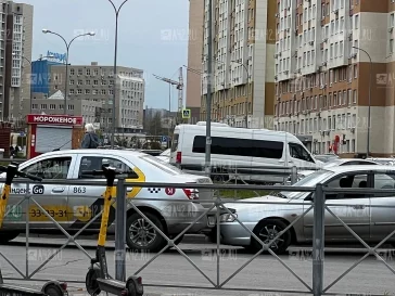 Фото: В Кемерове автомобиль такси попал в ДТП на Московском проспекте 1