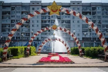 Фото: Мэр кузбасского города попросил не купаться в фонтане и не пить из него воду 1
