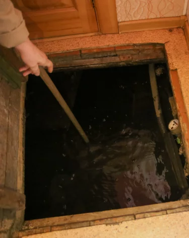 «На улице снег, вода прибывает»: жители Белова из зоны подтопления снова попросили о помощи