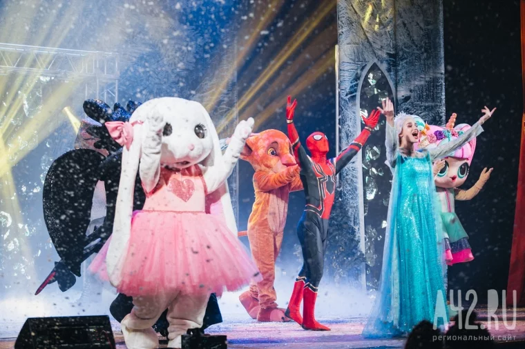 Фото: Катки, уличные игры, концерты и спектакли: куда сходить на длинных выходных в Кемерове в 2026 году 4