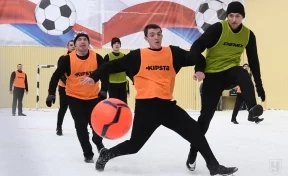 «Неописуемые впечатления»: Павел Мамаев сыграл в футбол в «Бутырке»