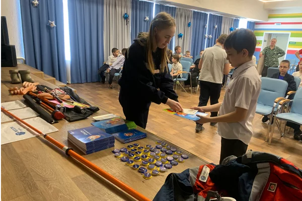 Интересные уроки — безопасные каникулы: энергетики «Россети Сибирь» рассказывают про электробезопасность школьникам Кузбасса