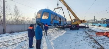 Фото: В Новокузнецк прибыли ещё три новых трамвая 1