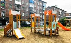 В Новокузнецке прокуратура заставила УК вернуть демонтированную детскую площадку