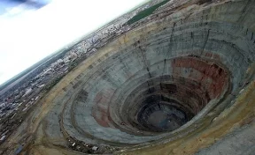 Один из рабочих, заблокированных в шахте рудника «Мир», вышел на связь