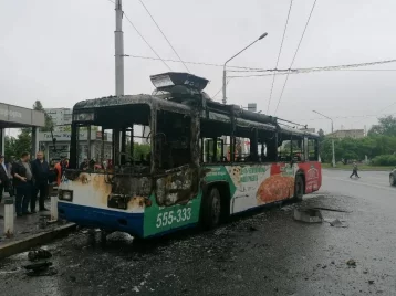 Фото: Прокуратура проведёт проверку после пожара в троллейбусе в Кемерове 1