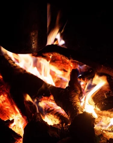 Сход лавы фиксируют на Камчатке на вулкане Крашенинникова