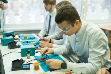 Фото: Мастер-класс с продолжением: в Белове прошла выездная энерголаборатория СГК 2