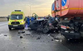 В Башкирии на трассе Уфа-Оренбург в ДТП с поливальной машиной погибли пять человек