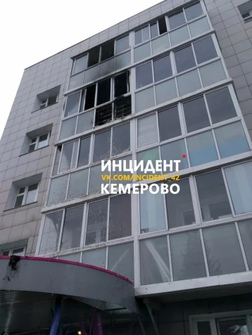 Фото: Ночью в Кемерове загорелся балкон в многоэтажном доме   1