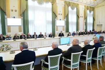 Фото: Губернатор Кузбасса наградил 59 ликвидаторов аварии на Чернобыльской АЭС 1