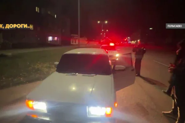 Кузбассовец на полностью тонированном авто жёстко нарушил ПДД, его оштрафовали