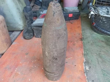 Фото: В Кемерове на территории гаражей обнаружили артиллерийский снаряд  1