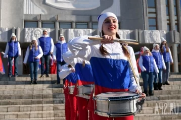 Фото: На митинг-концерт «Россия. Севастополь. Крым» в Кемерове пришли около 3 000 человек 1