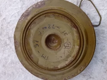 Фото: Кузбассовец нашёл среди металлолома противотанковую мину 1
