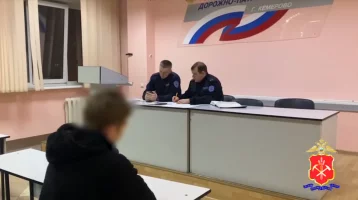Фото: Несовершеннолетний кемеровчанин может лишиться прав из-за баловства на мотоцикле 1