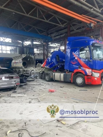 Фото: В Подольске в результате взрыва газа пострадали 2 рабочих 1