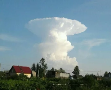 Фото: Синоптики объяснили происхождение необычных облаков в Кузбассе 3