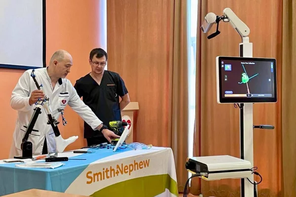 В кемеровской больнице испытают робота-ассистента для протезирования суставов 