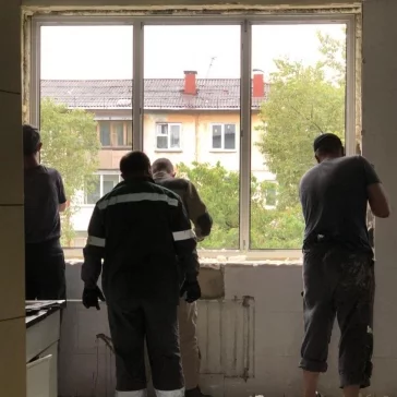 Фото: Минстрой показал на фото демонтажные работы в крупной поликлинике Кемерова 1