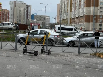 Фото: В Кемерове автомобиль такси попал в ДТП на Московском проспекте 2