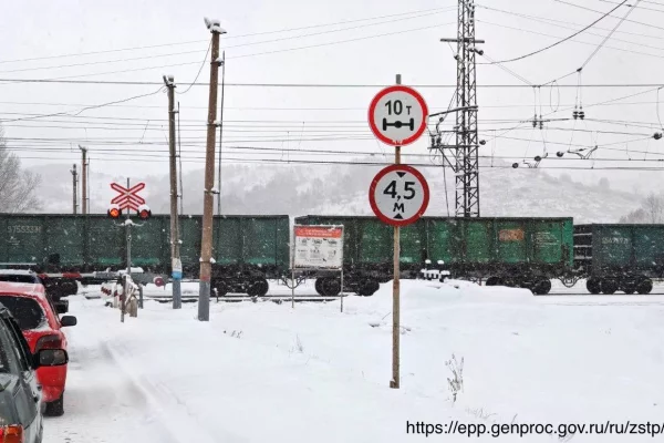 В Кузбассе транспортная компания нарушила правила безопасности на 7 переездах