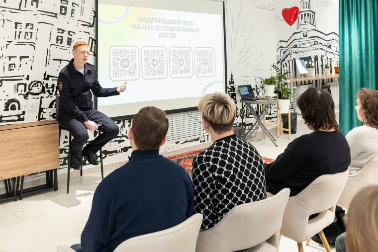 Фото: «Не бери у незнакомцев игрушки — там может быть взрывчатка»: как в Кузбассе учат детей безопасности 4