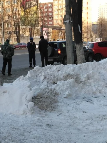 Фото: Маршрутка и два автомобиля попали в ДТП на проспекте Ленина в Кемерове 2