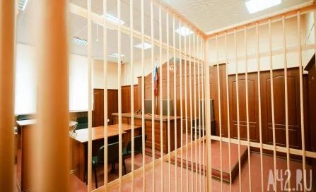 В Кемерове адвокат, нотариус и сотрудник МФЦ заработали 15 млн рублей на чужих квартирах