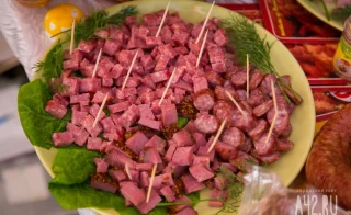 Врач: частое употребление сырокопчёной колбасы приводит к гипертонии и атеросклерозу