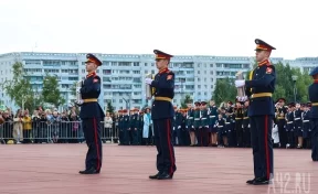 В Кемерове увековечили память воинов-сибиряков, поместив землю с полей сражений в мемориал Воину-освободителю
