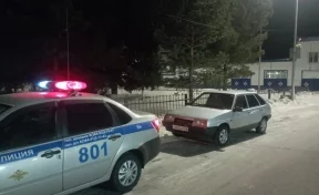 В Кузбассе пьяный водитель без прав управлял снятым с учёта автомобилем