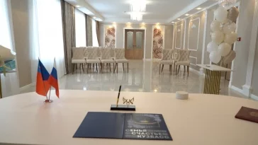 Фото: В Междуреченске открыли обновлённый ЗАГС, мэр поздравил первых молодожёнов 2