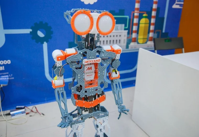 Фото: Новокузнецк захватят роботы 10