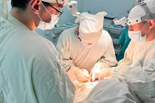 Первая операция: в Кемерове пациенту исправили нос с помощью рёберного хряща