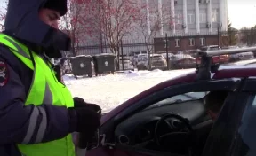 В Кемерове инспекторы ГИБДД оштрафовали водителей за парковку на летнем вокзале