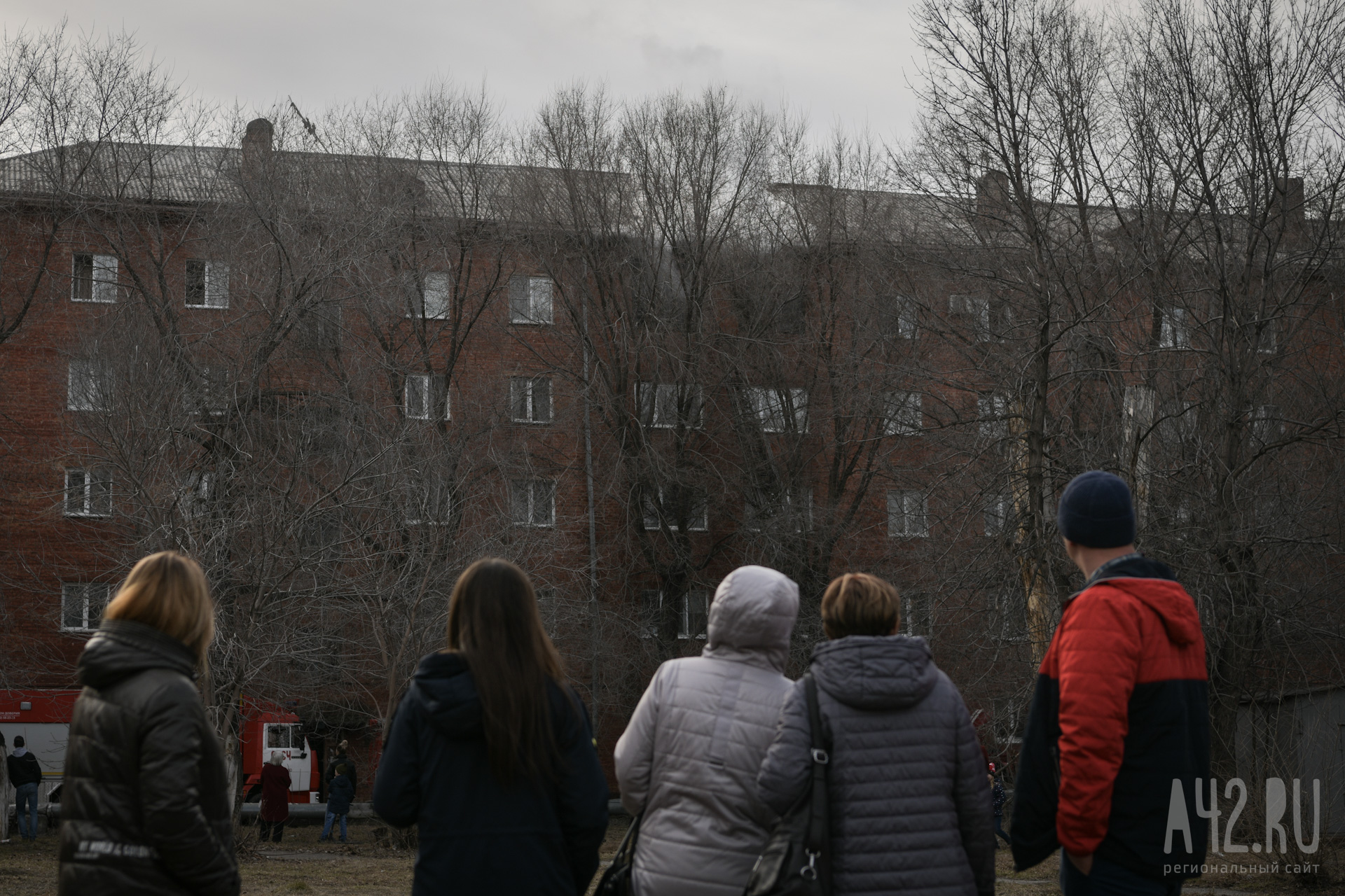 Квартира загорелась в кузбасском городе на выходных: пожарные спасли двух жильцов