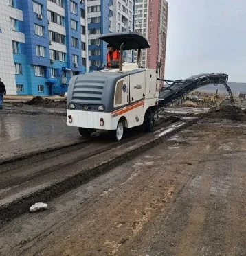 Фото: В Кемерове рабочие приступили к фрезерованию дорожного покрытия 1