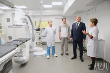 Фото: Сергей Цивилёв принял участие в запуске нового оборудования за 46 млн рублей в кемеровском кардиоцентре 1